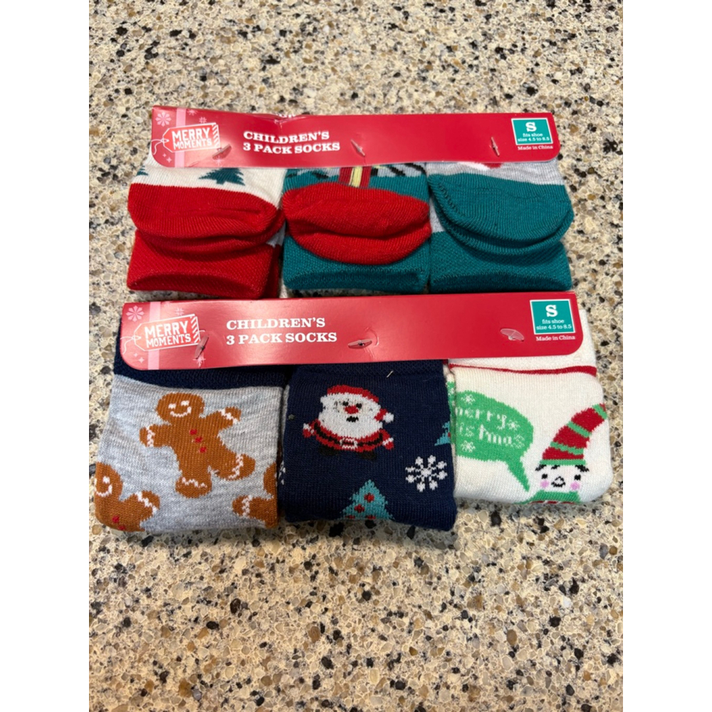 Merry Moments Christmas Lot o 2 - 3 Pack Socks Size S (4.5-8.5 kids) Multiple